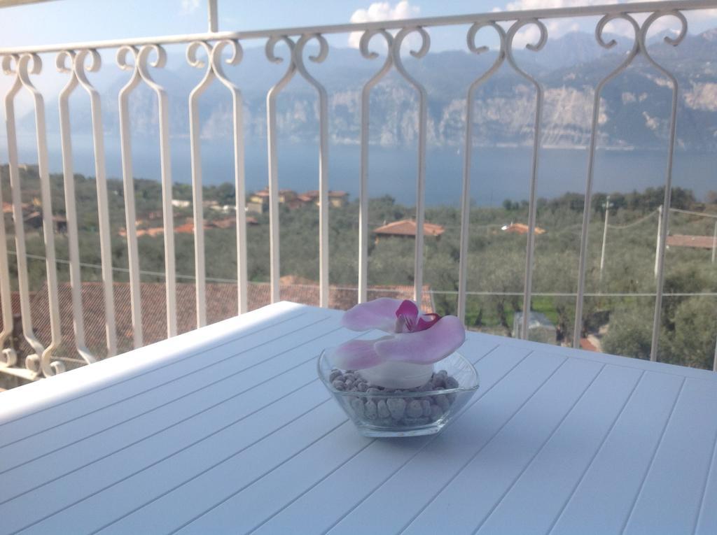 Villa Arianna Panoramic Apartments Мальчезіне Екстер'єр фото